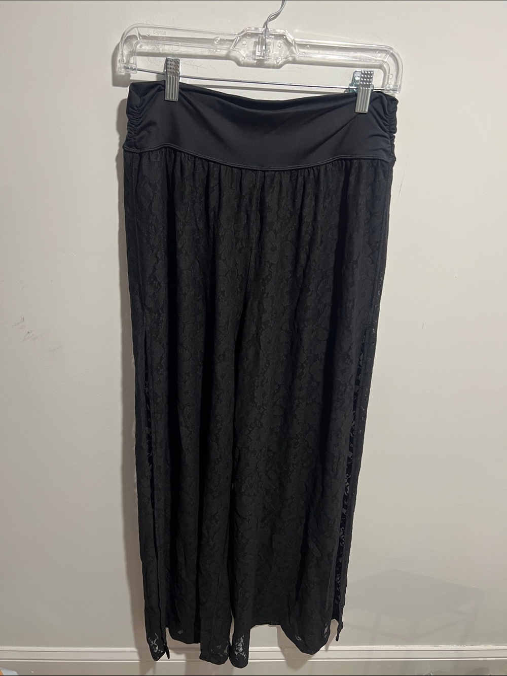 Offline by Aerie Go With The Flow Pants Size Large
